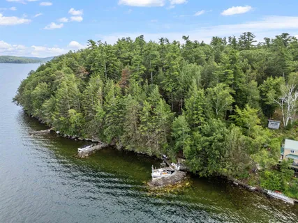 $645,000 | 4 Diamond Island, Gilford, NH 03249