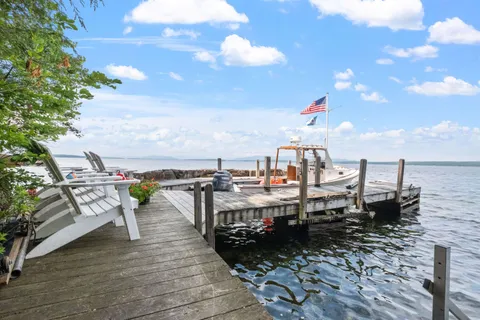 $645,000 | 4 Diamond Island, Gilford, NH 03249