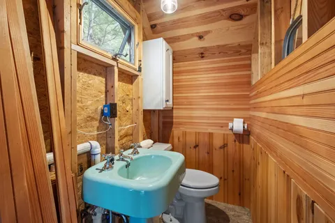 $645,000 | 4 Diamond Island, Gilford, NH 03249
