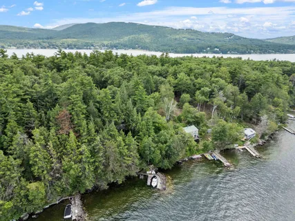 $645,000 | 4 Diamond Island, Gilford, NH 03249