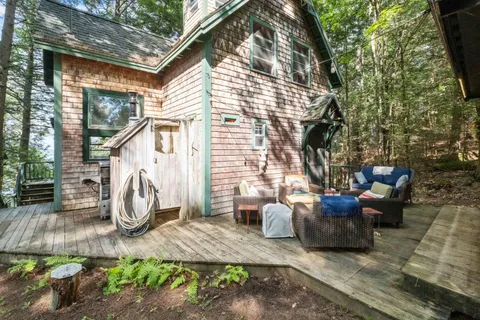 $645,000 | 4 Diamond Island, Gilford, NH 03249