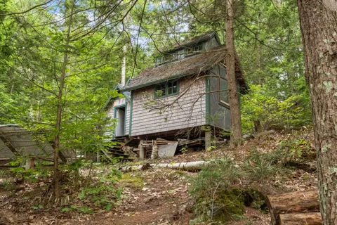 $645,000 | 4 Diamond Island, Gilford, NH 03249