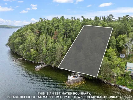 $645,000 | 4 Diamond Island, Gilford, NH 03249