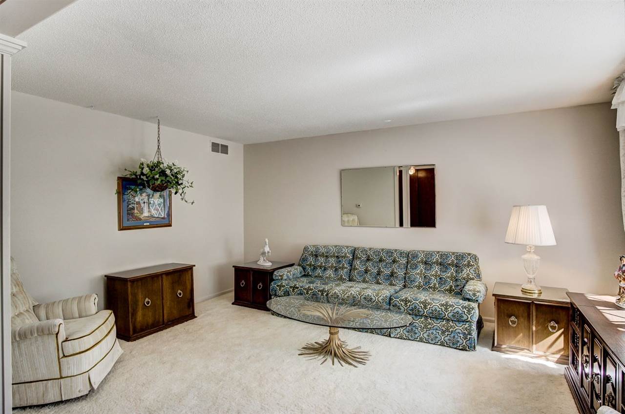 13225 Madden Road Churubusco, IN 46723 - Photo 6 of 36 Gallery Image 6