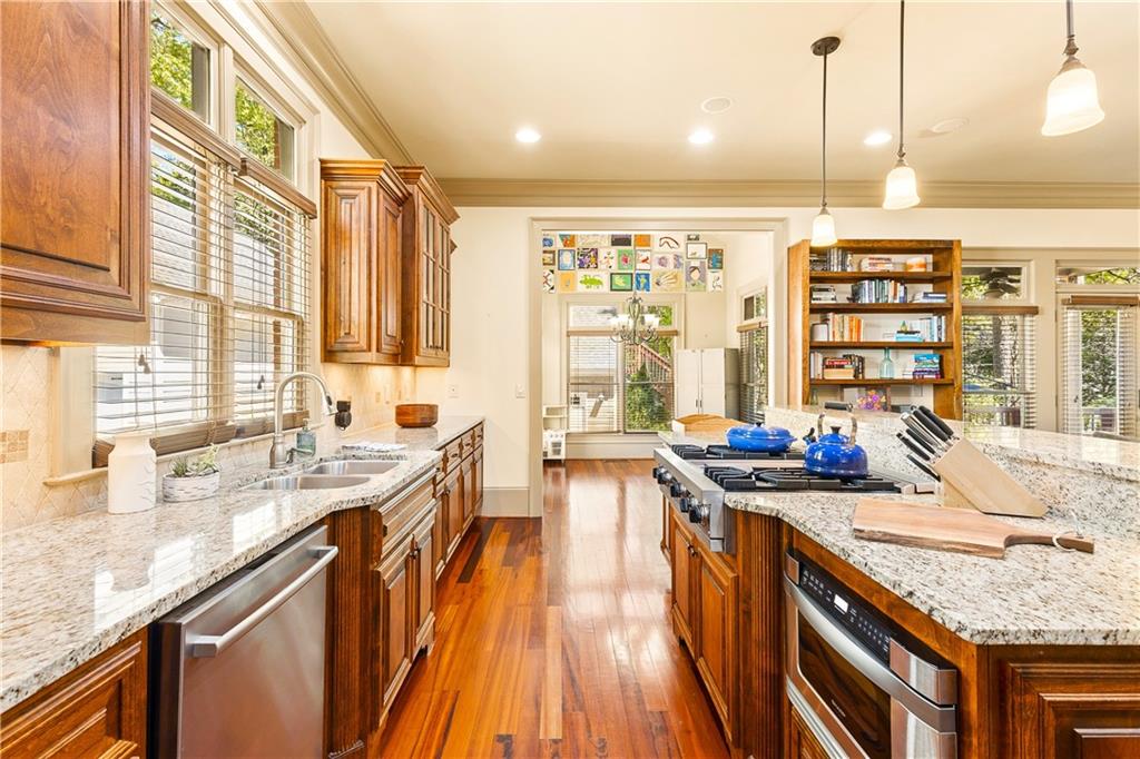 164 Candler Drive Decatur, GA 30030 - Photo 18 of 64