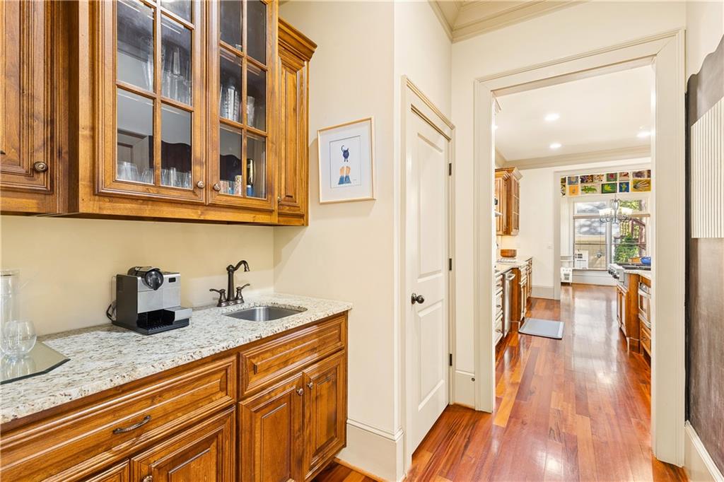 164 Candler Drive Decatur, GA 30030 - Photo 10 of 64