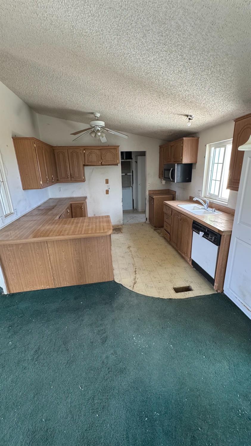 11086 Kelly Street Mojave, CA 93501 - Photo 4 of 10