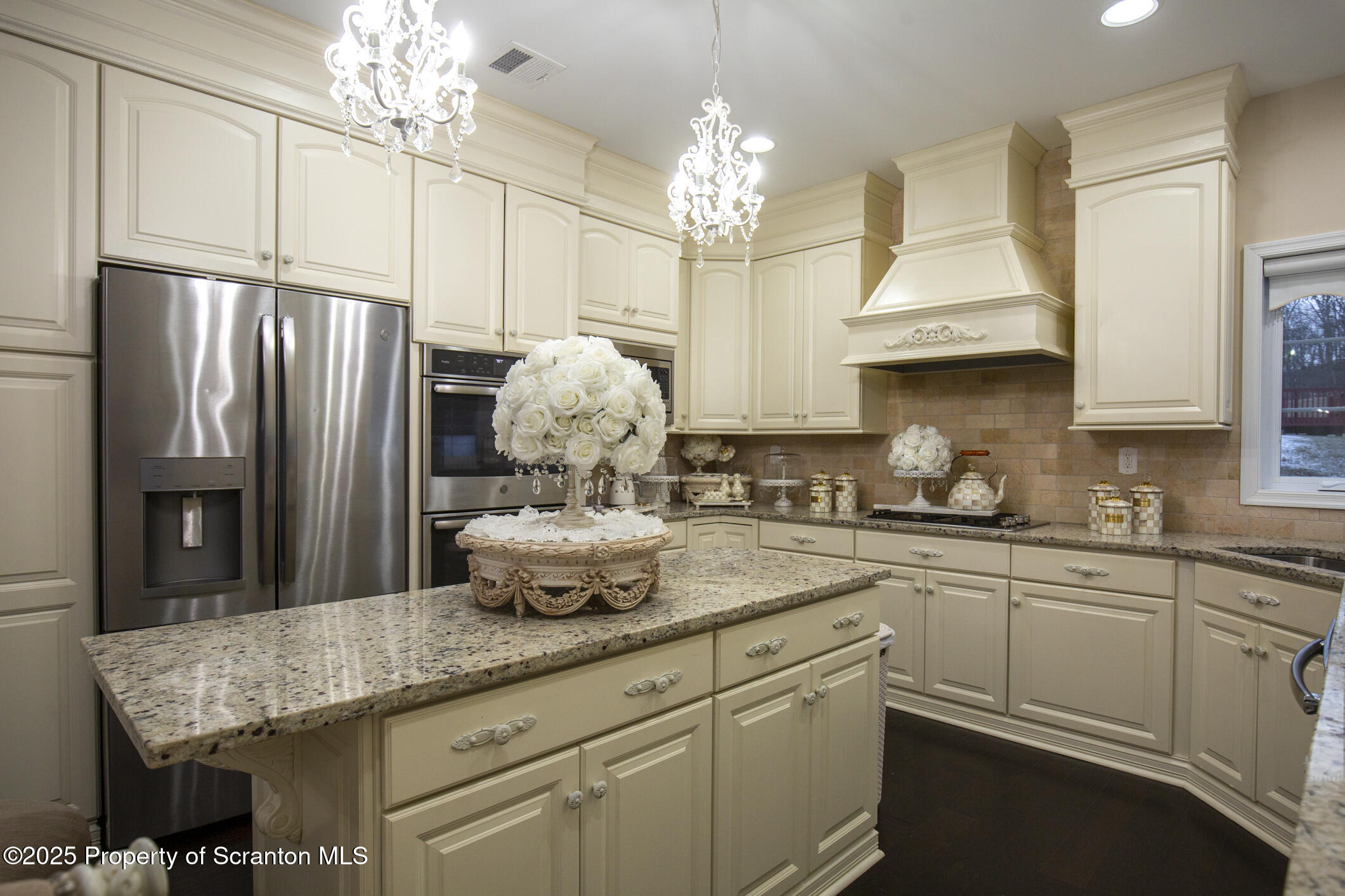 189 Long Run Road Drums, PA 18222 - Photo 37 of 72 a kitchen with kitchen island granite countertop stainless steel appliances a sink stove and refrigerator