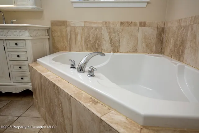 $667,800 | 189 Long Run Road, Drums, PA 18222