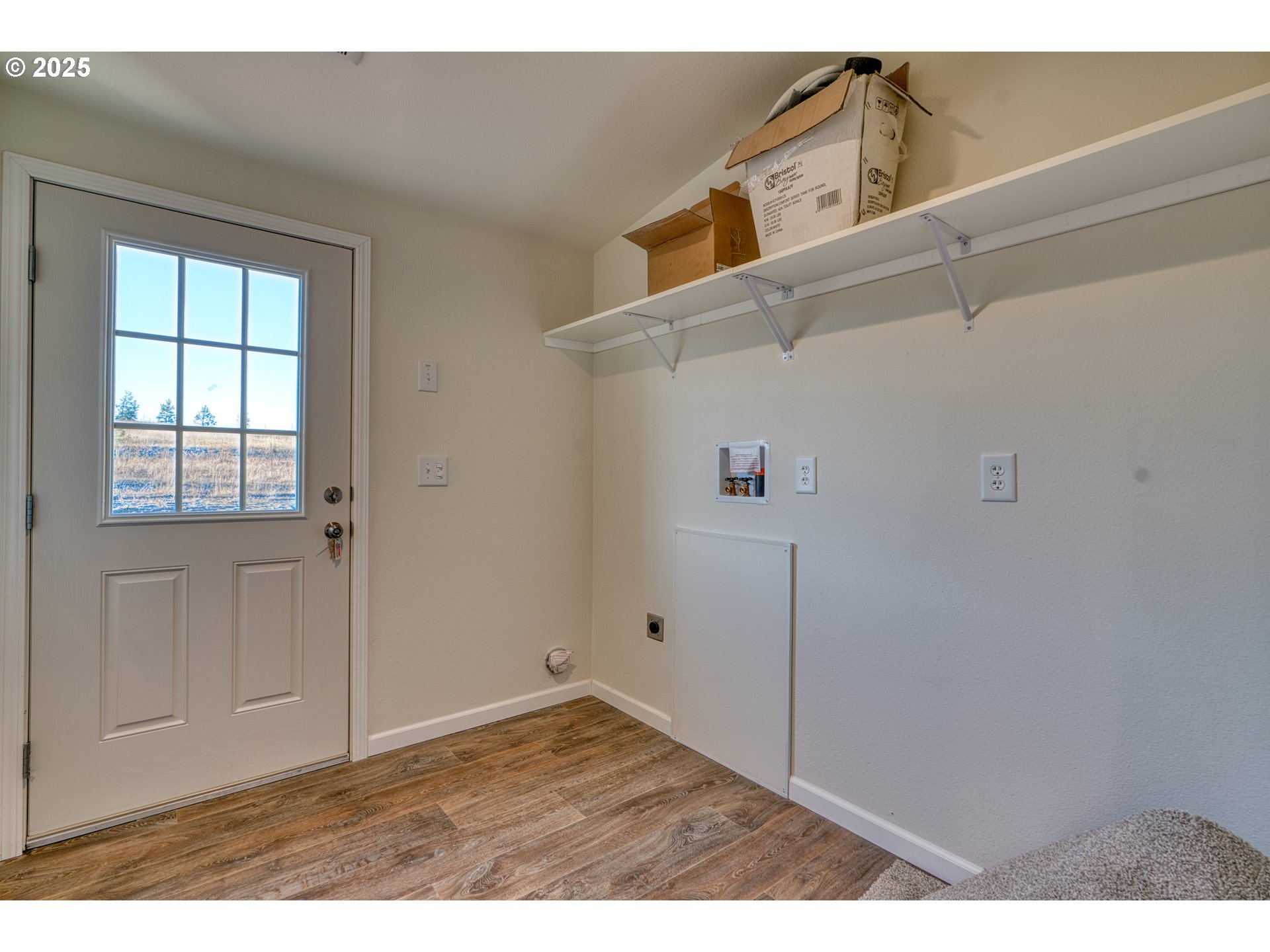 955 High Prairie Road Lyle, WA 98635 - Photo 24 of 35 a view of empty room