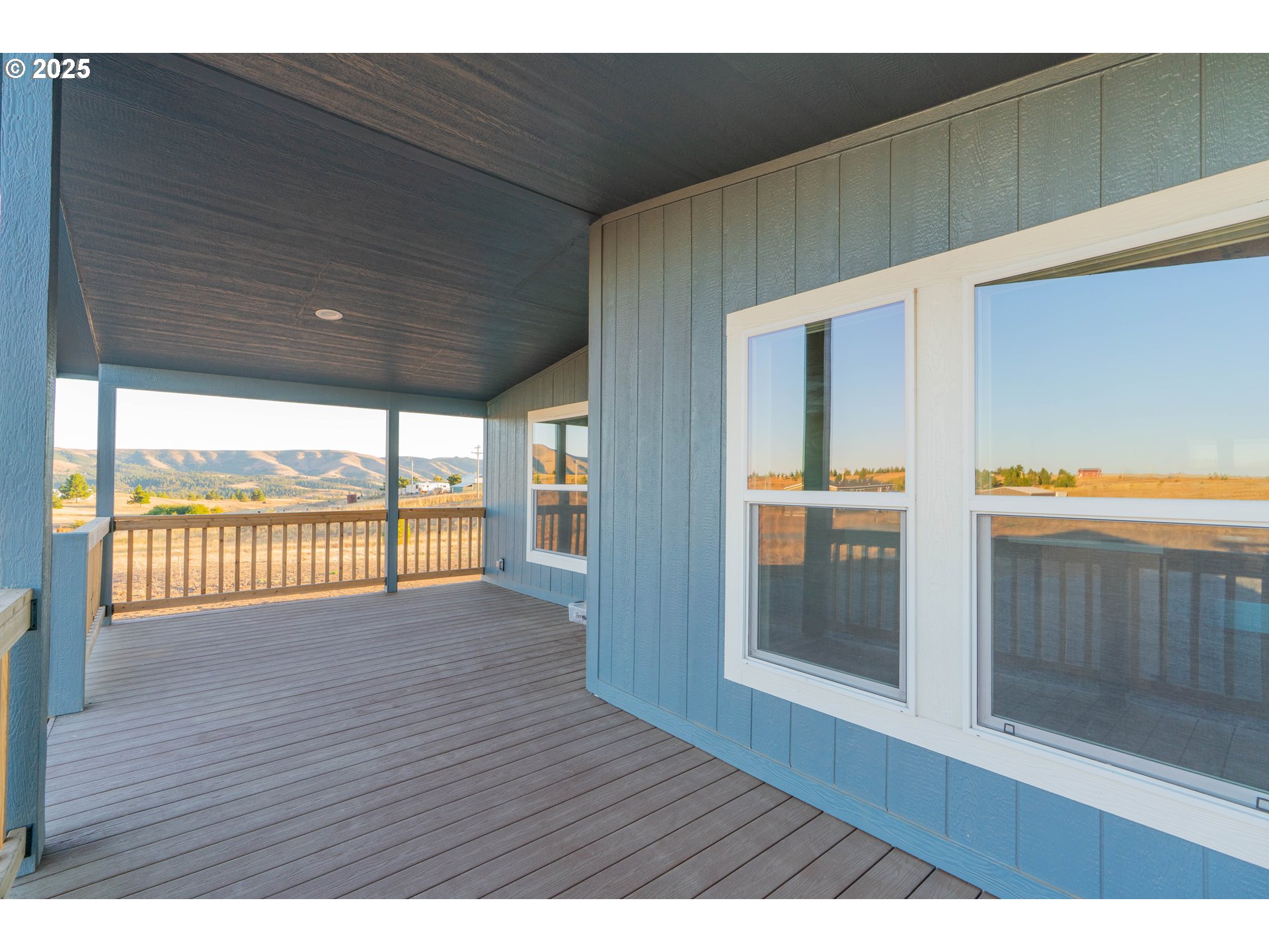 955 High Prairie Road Lyle, WA 98635 - Photo 25 of 35 a view interior of the house with wooden floor
