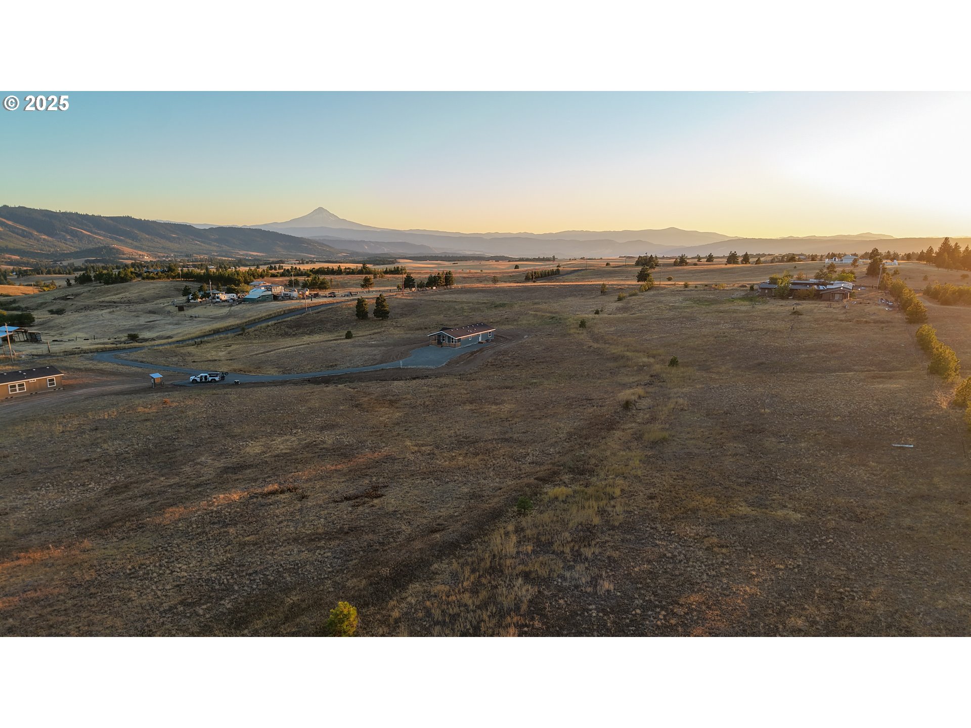 955 High Prairie Road Lyle, WA 98635 - Photo 27 of 35 a open area with a yard