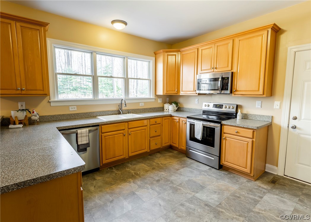 2176 Maple Cottage Road Powhatan, VA 23139 - Photo 20 of 45 Gallery Image 20