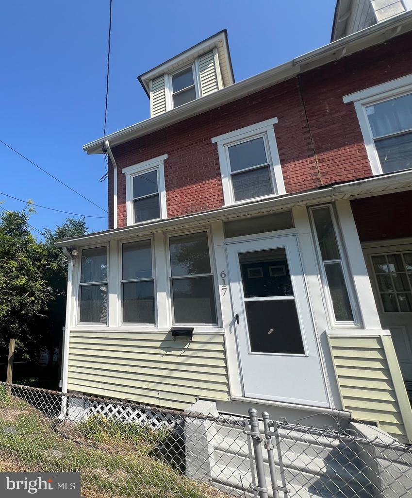 617 3rd Street Beverly, NJ 08010 - Photo 1 of 16 a side view of a house