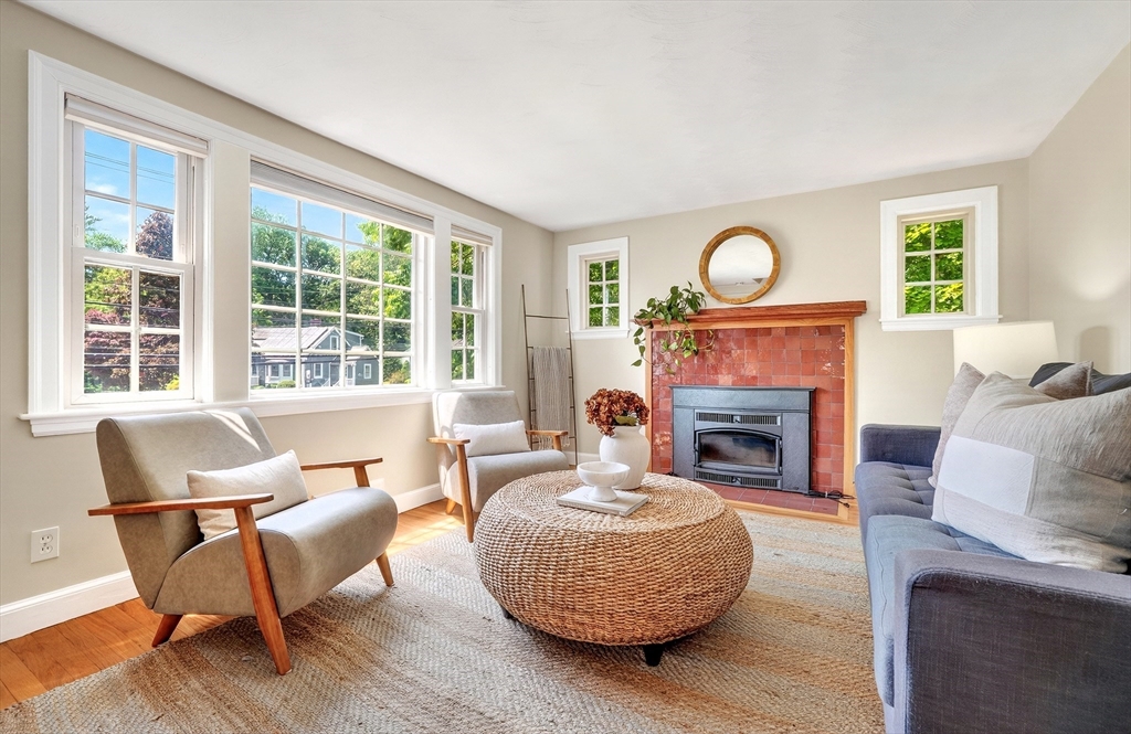 7 Pine Hill Road Bedford, MA 01730 - Photo 2 of 30