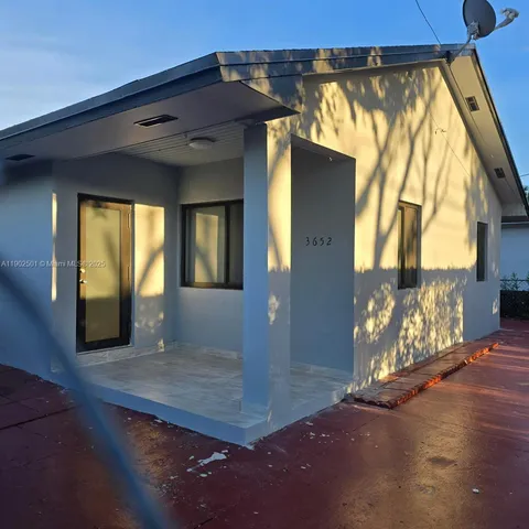 a view of a interior of the house