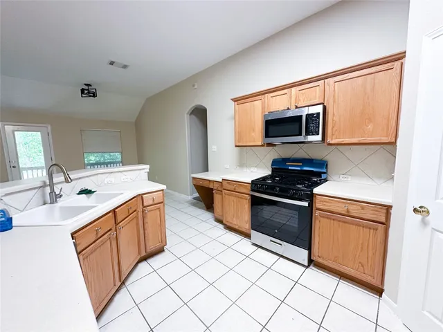 $2,200 | 1386 Ashberry Trail, Georgetown, TX 78626