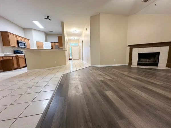 $2,200 | 1386 Ashberry Trail, Georgetown, TX 78626