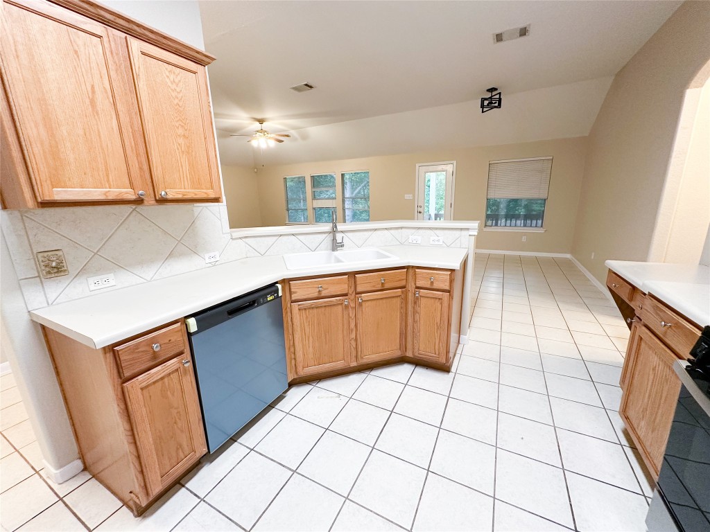 1386 Ashberry Trail Georgetown, TX 78626 - Photo 31 of 40