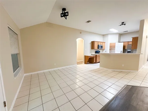 $2,200 | 1386 Ashberry Trail, Georgetown, TX 78626