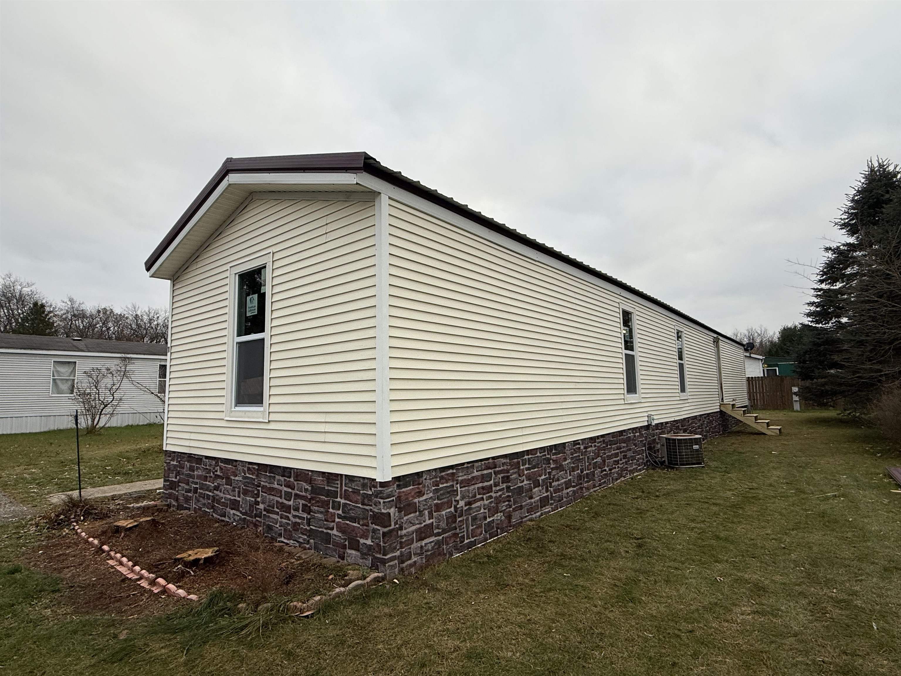 3863 5th Drive Wisconsin Dells, WI 53965 - Photo 4 of 26