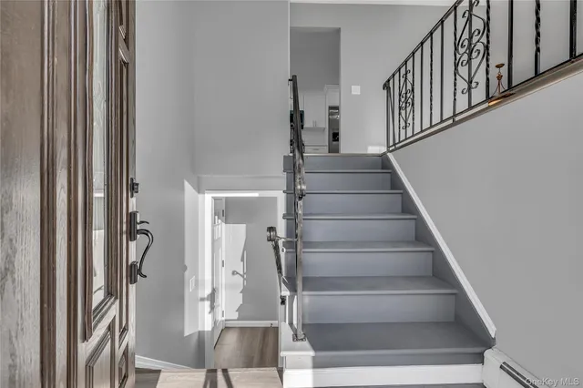 $1,195,000 | 147 South Terrace Place, Valley Stream, NY 11580