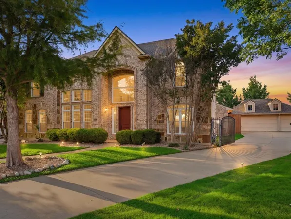 $850,000 | 2533 Green Oak Drive, Carrollton, TX 75010
