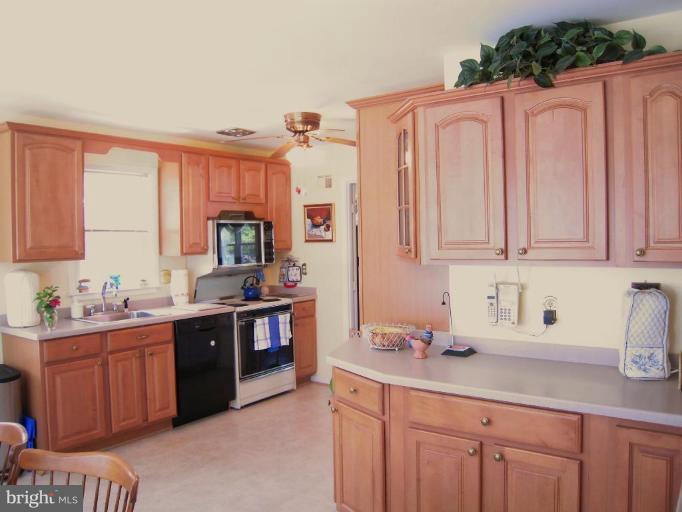 2715 Woodedge Road Silver Spring, MD 20906 - Photo 4 of 22 Kitchen #2