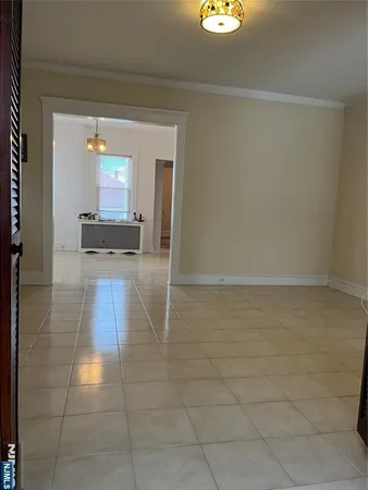 $2,700 | 524 Kearney Avenue, Unit 1, Cliffside Park, NJ 07010