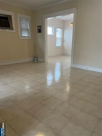 $2,700 | 524 Kearney Avenue, Unit 1, Cliffside Park, NJ 07010