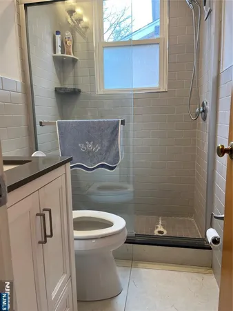 $2,700 | 524 Kearney Avenue, Unit 1, Cliffside Park, NJ 07010