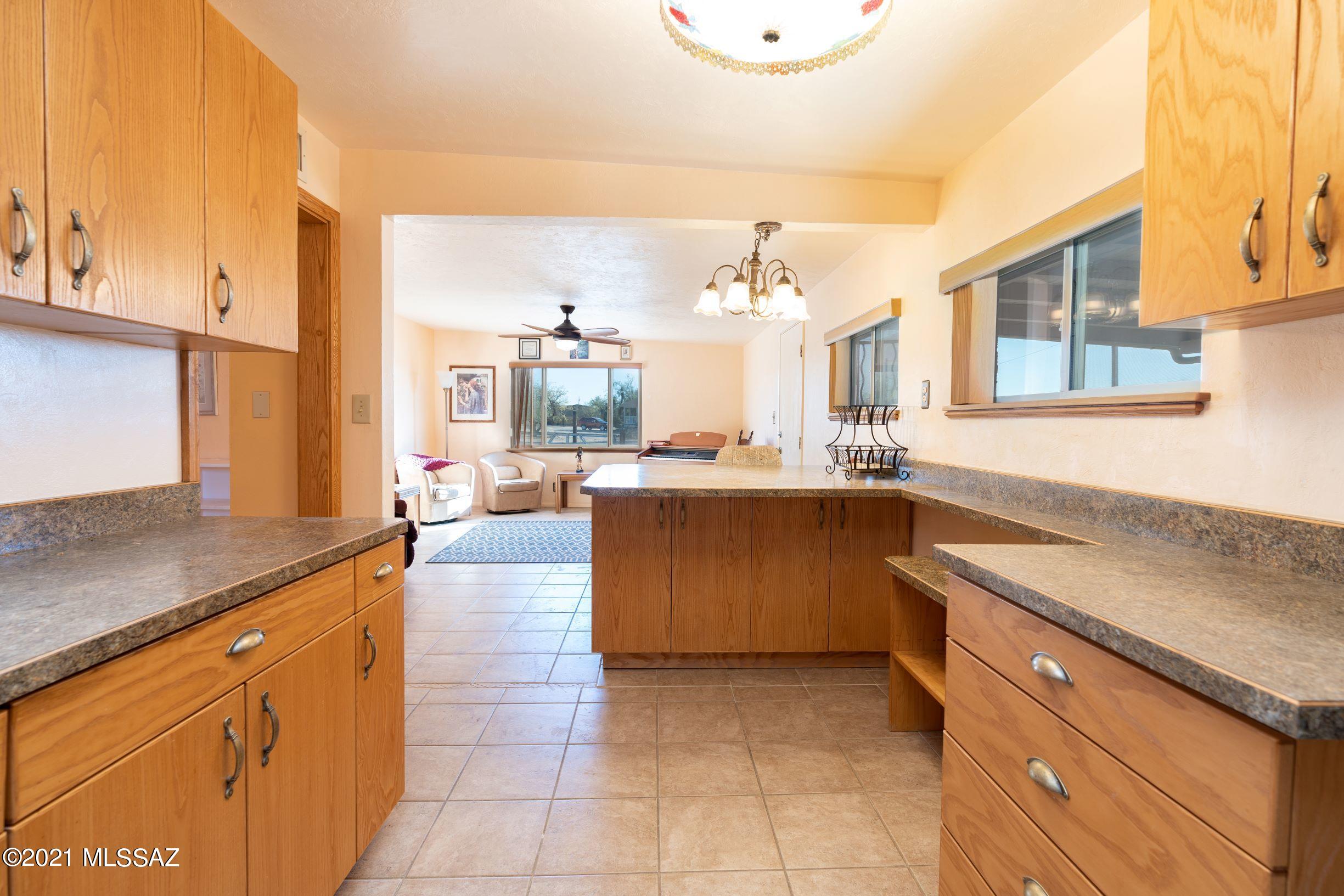 6205 North Sanders Road Tucson, AZ 85743 - Photo 11 of 43 Gallery Image 11