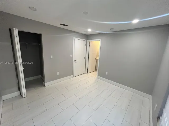 $3,000 | 1724 Northwest 1st Place, Miami, FL 33136