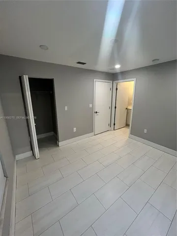 $3,000 | 1724 Northwest 1st Place, Miami, FL 33136