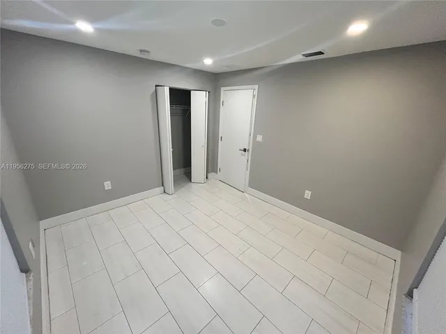 $3,000 | 1724 Northwest 1st Place, Miami, FL 33136