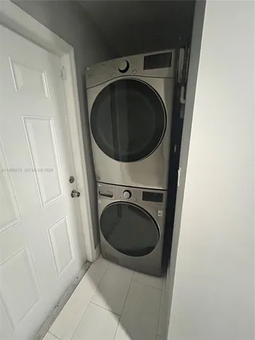 $3,000 | 1724 Northwest 1st Place, Miami, FL 33136