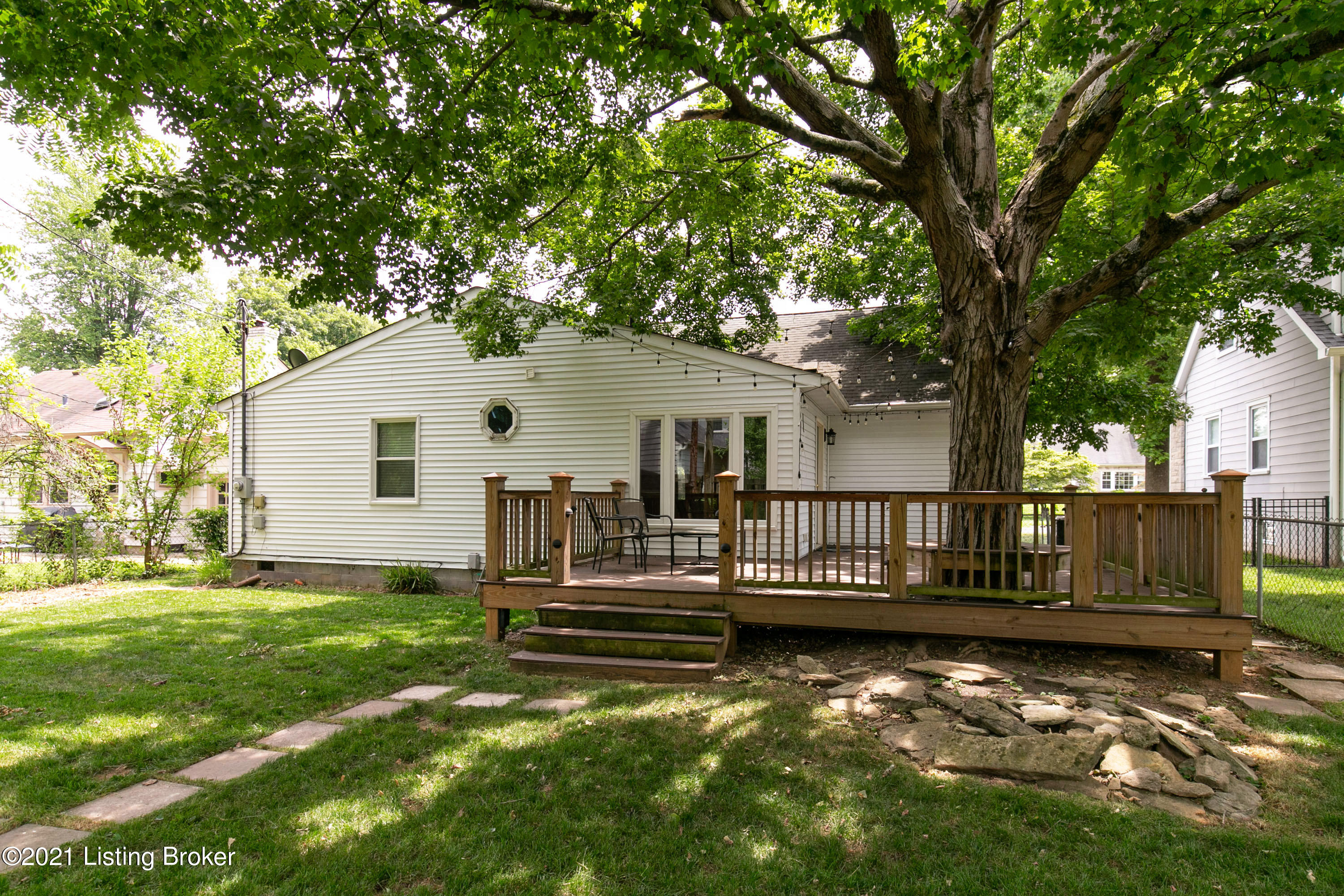 4013 Winchester Road Louisville, KY 40207 - Photo 4 of 30 _BWP2174