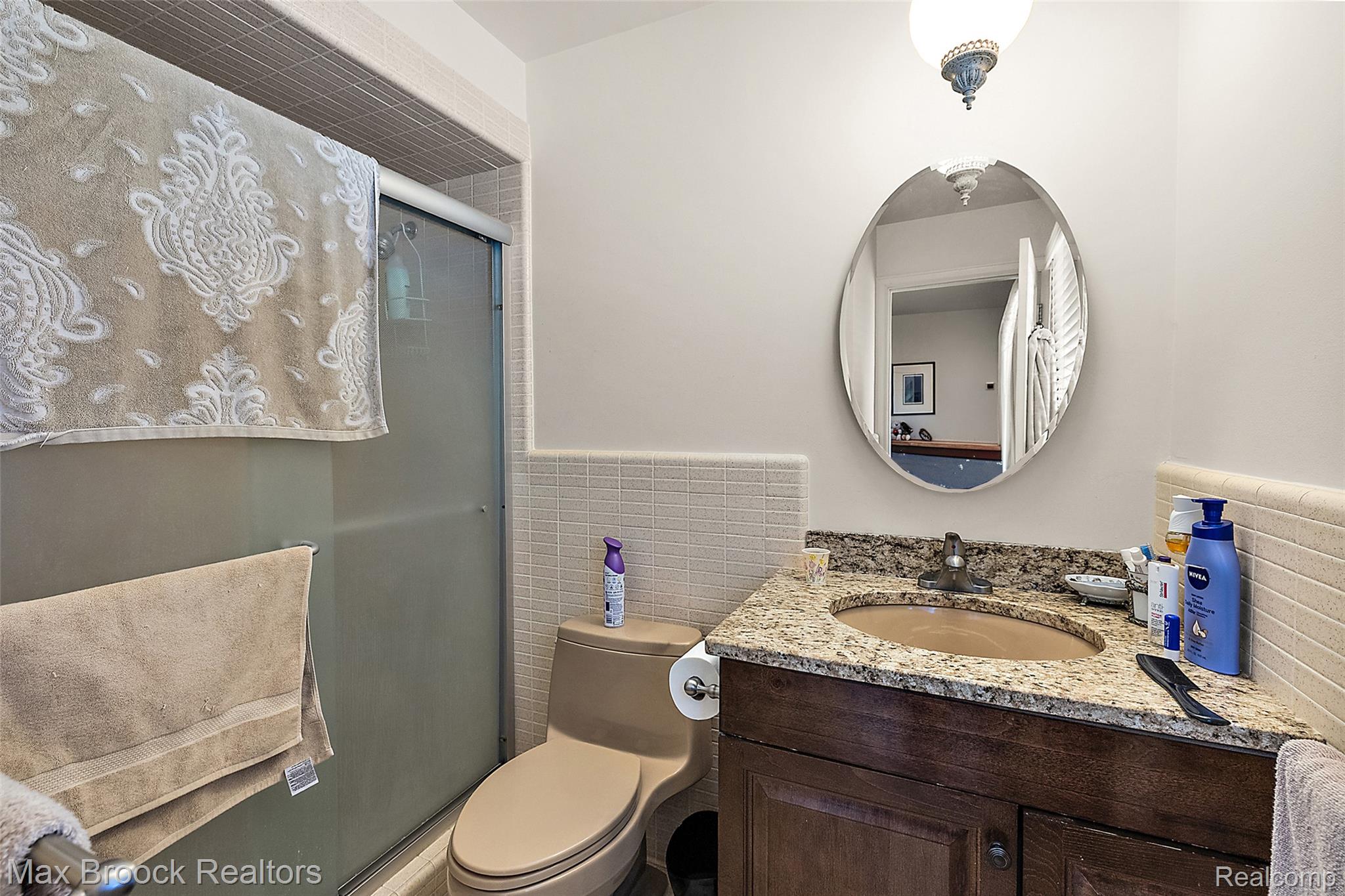 1319 Charrington Road Bloomfield Hills, MI 48301 - Photo 16 of 47 36-1319 Charrington Rd-36.jpg