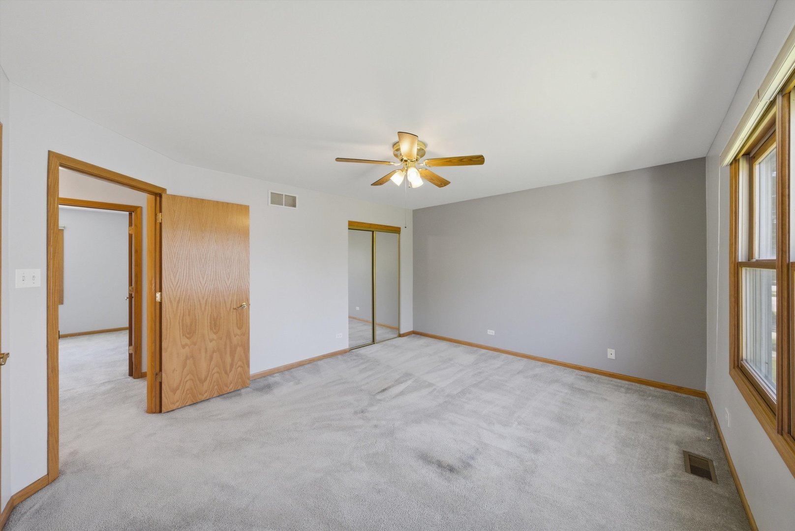 752 Rosanne Street Lockport, IL 60441 - Photo 25 of 32 a view of an empty room with a window