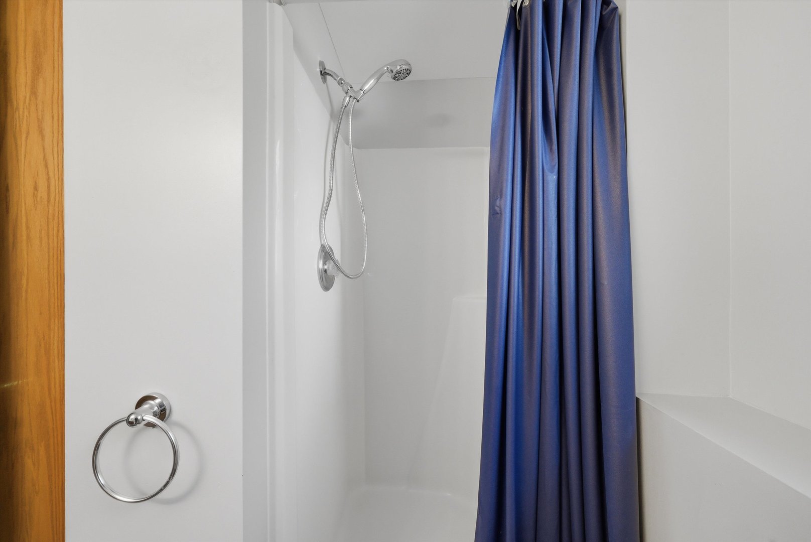 752 Rosanne Street Lockport, IL 60441 - Photo 27 of 32 a bathroom with a shower