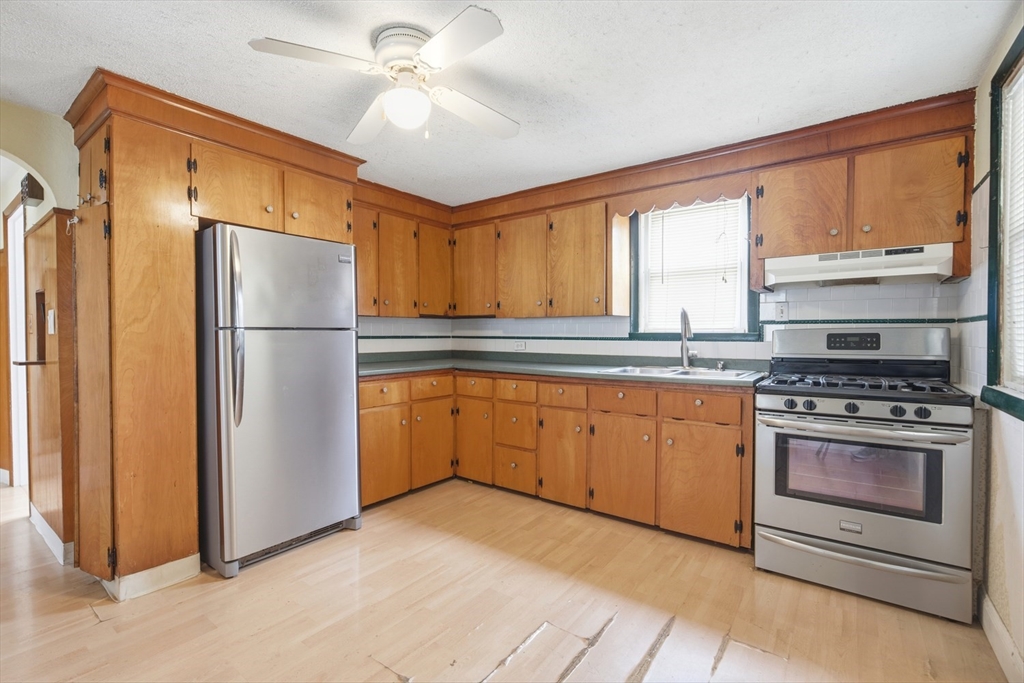 10 Jones Street Cumberland, RI 02864 - Photo 4 of 17