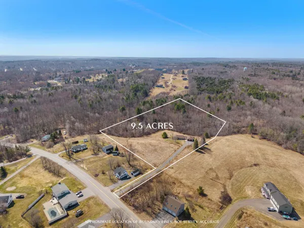 $574,900 | 18 Walker Lane, Farmingdale, ME 04344