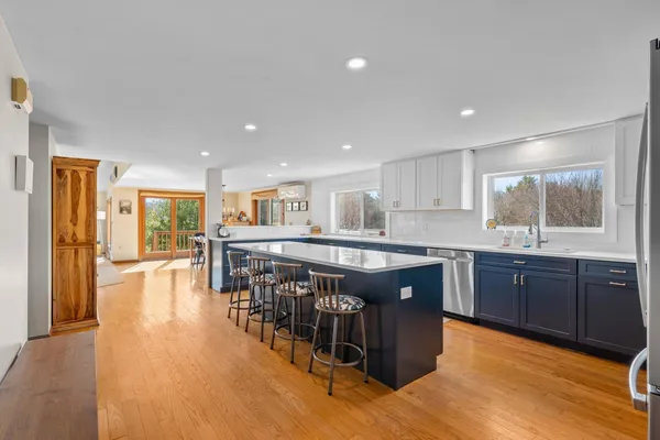 $574,900 | 18 Walker Lane, Farmingdale, ME 04344