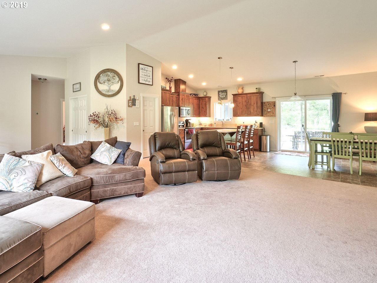 27437 Kingsley Road Scappoose, OR 97056 - Photo 5 of 32 Gallery Image 5