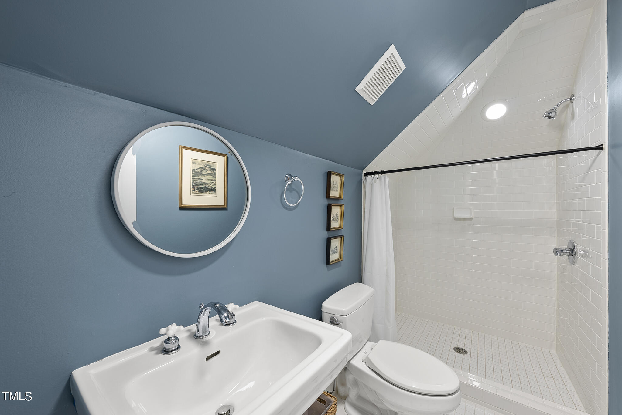1605 Sunrise Avenue Raleigh, NC 27608 - Photo 38 of 48 DSC09001