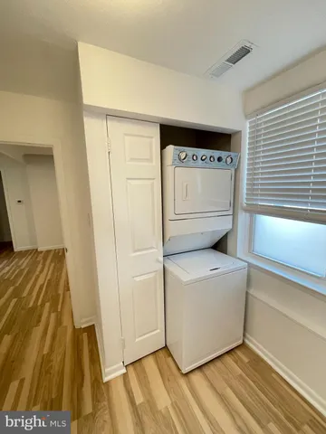 a view of utility room