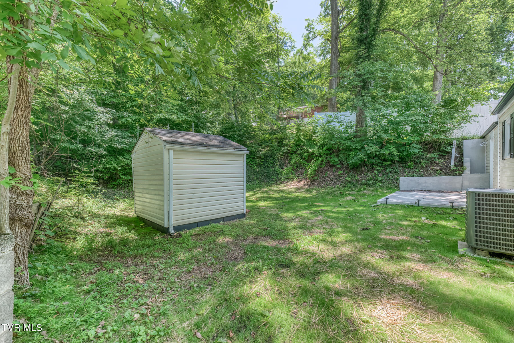 1403 Rock Rose Road Bristol, TN 37620 - Photo 31 of 34 Back Yard