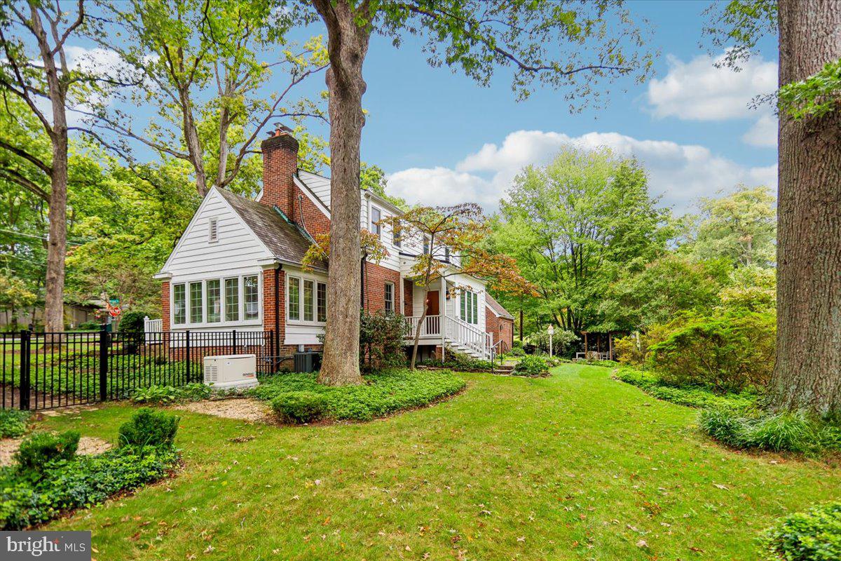 10519 Deneane Road Silver Spring, MD 20903 - Photo 2 of 20 Gallery Image 2