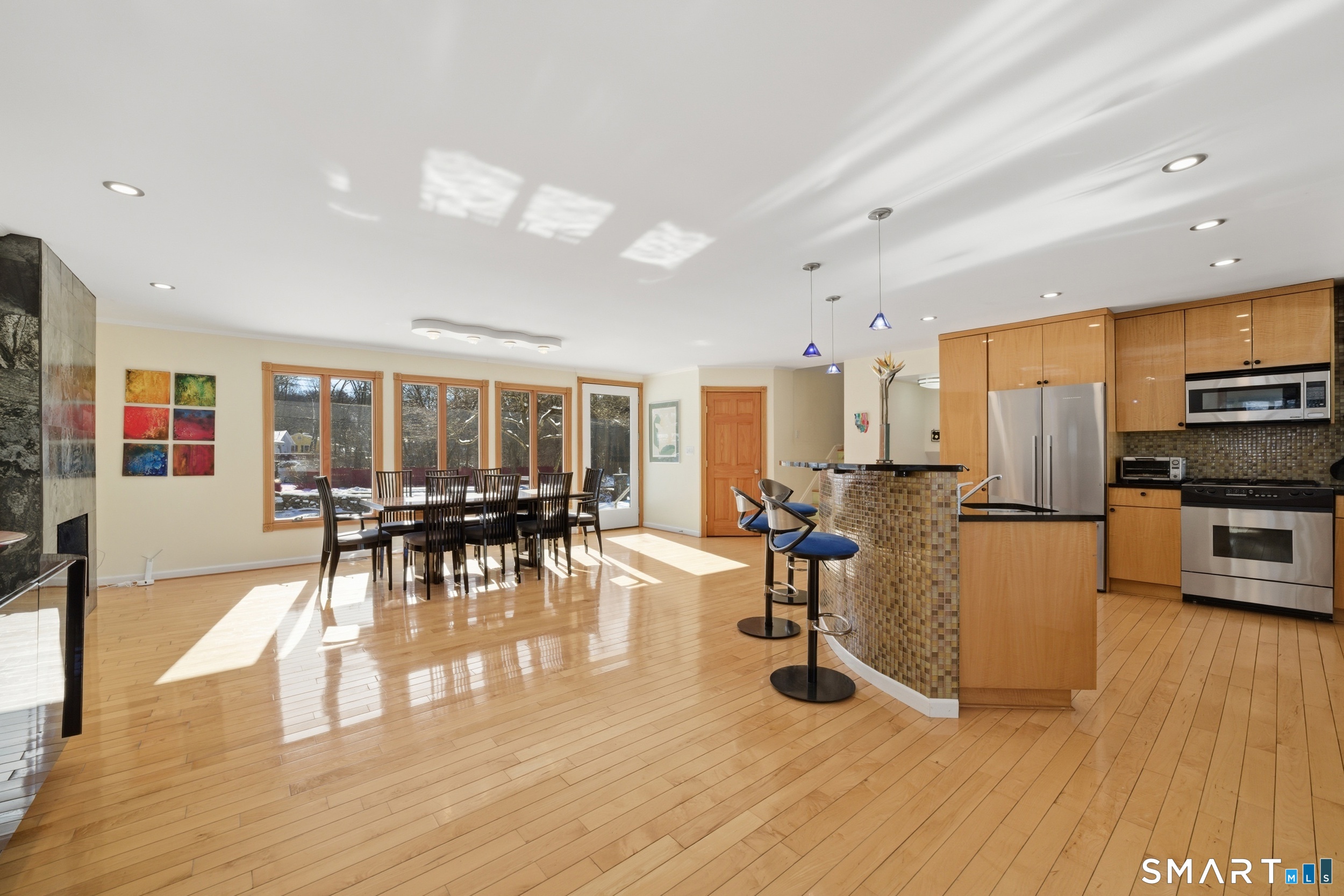 156 Intervale Road Stamford, CT 06905 - Photo 9 of 40