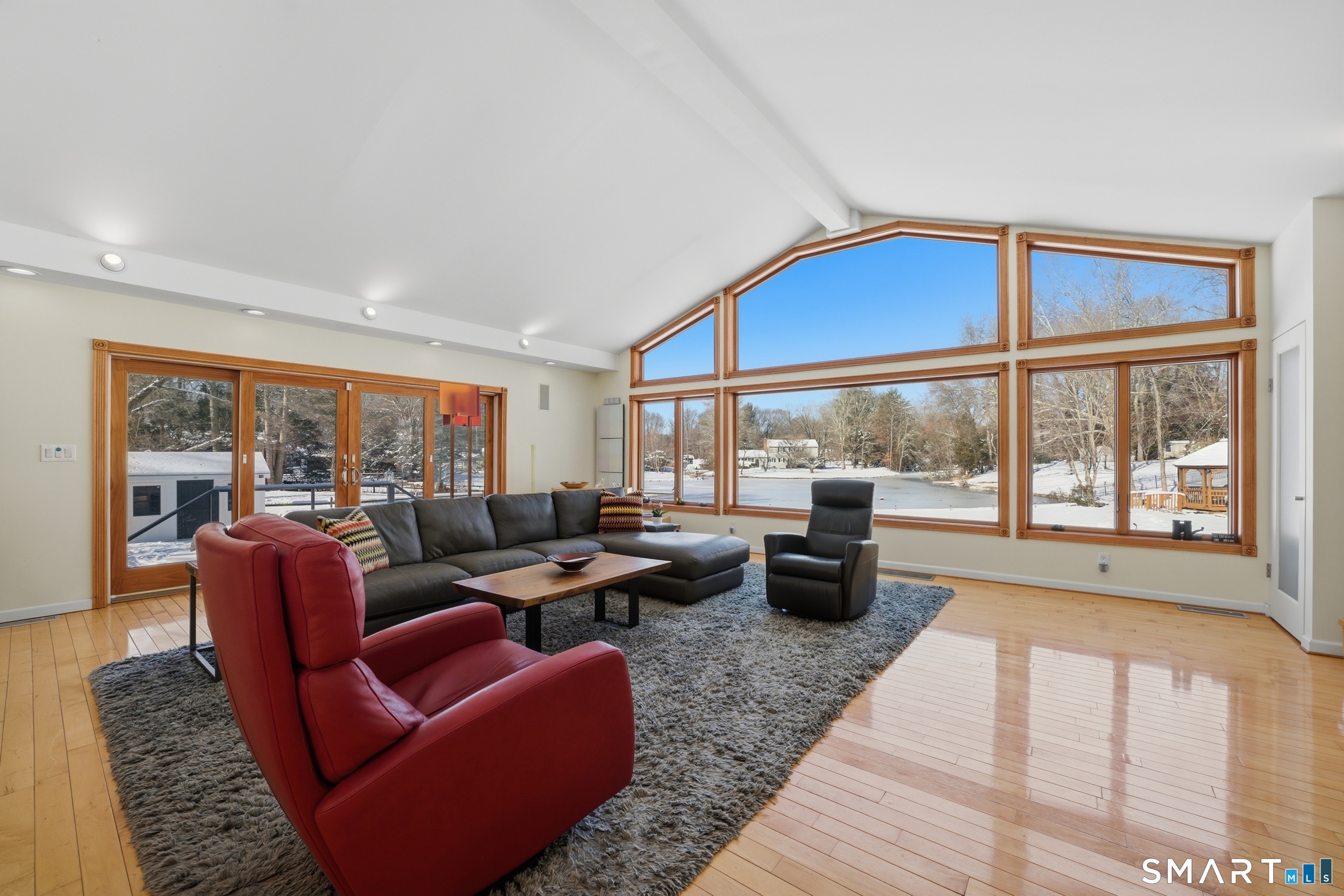 156 Intervale Road Stamford, CT 06905 - Photo 10 of 40